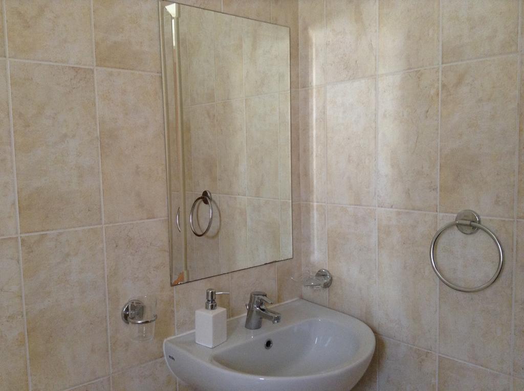 Adriana Holiday Resort Paphos Room photo