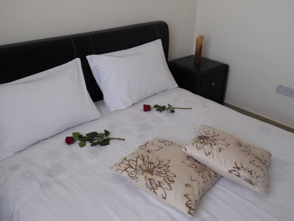 Adriana Holiday Resort Paphos Exterior photo
